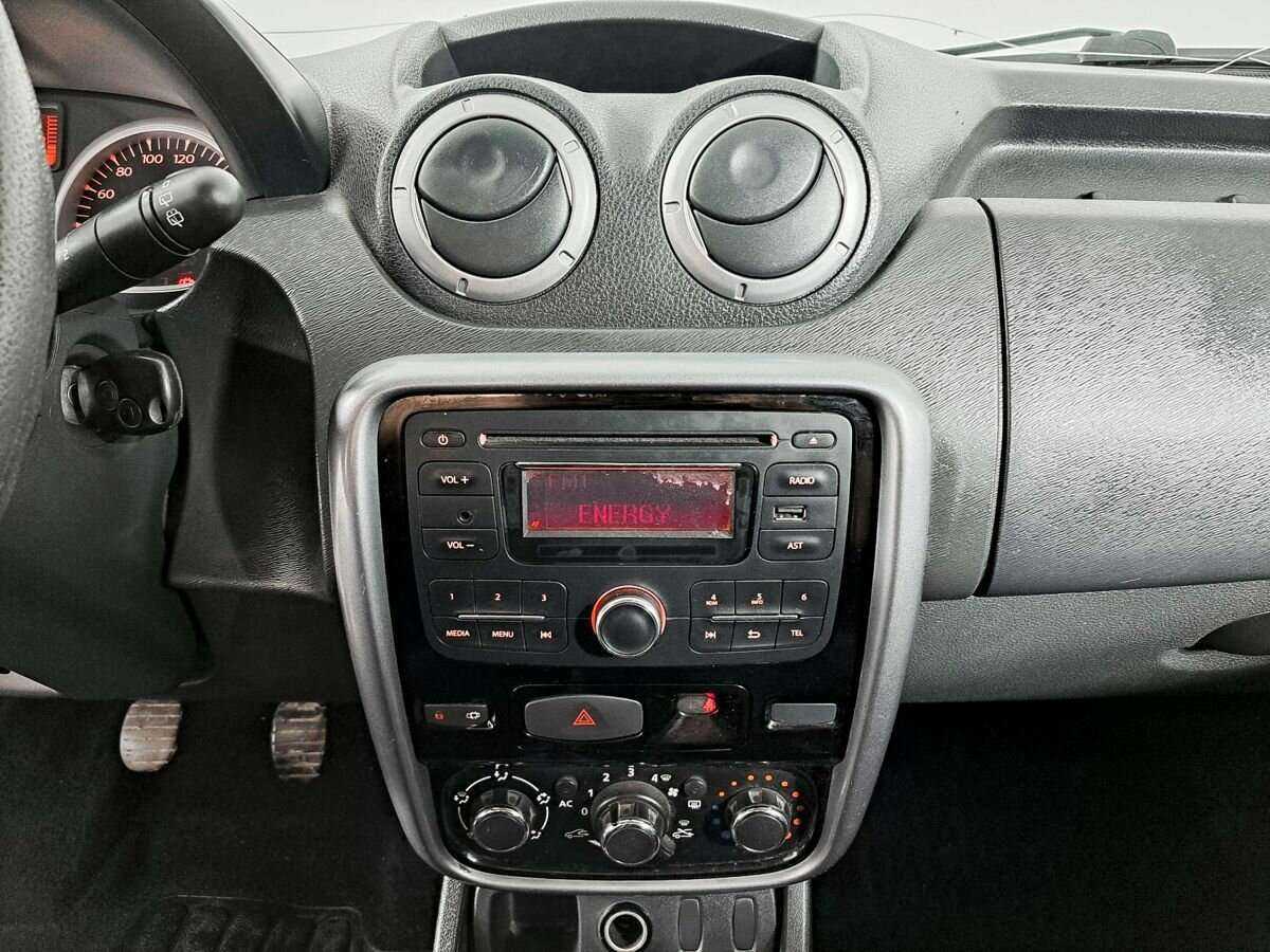 Renault Duster б/у, 2012, Механическая. Фото: #12