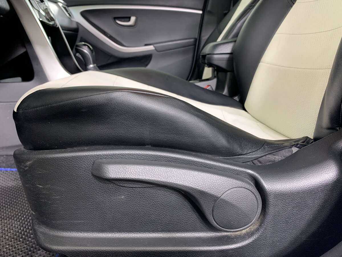 Hyundai i30 б/у, 2012, Автоматическая. Фото: #13