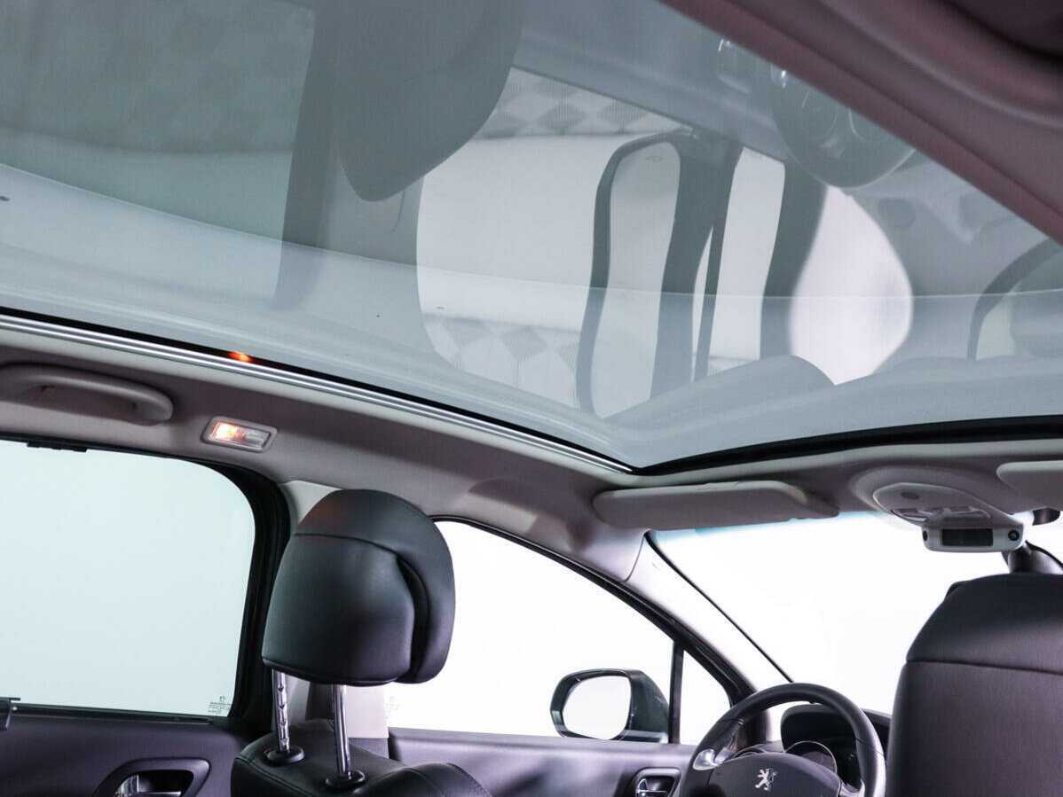 Peugeot 3008 б/у, 2013, Автоматическая. Фото: #19