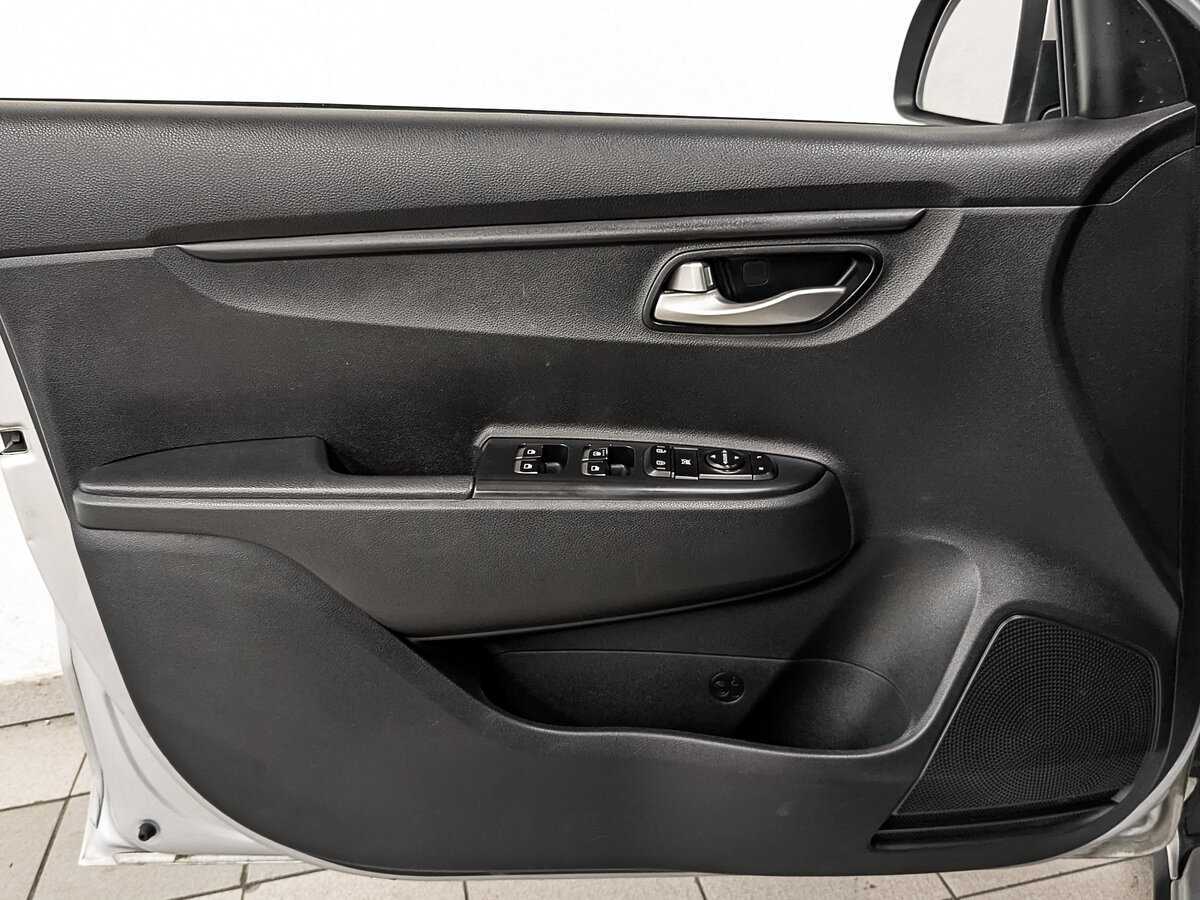 Kia Rio б/у, 2020, Автоматическая. Фото: #18