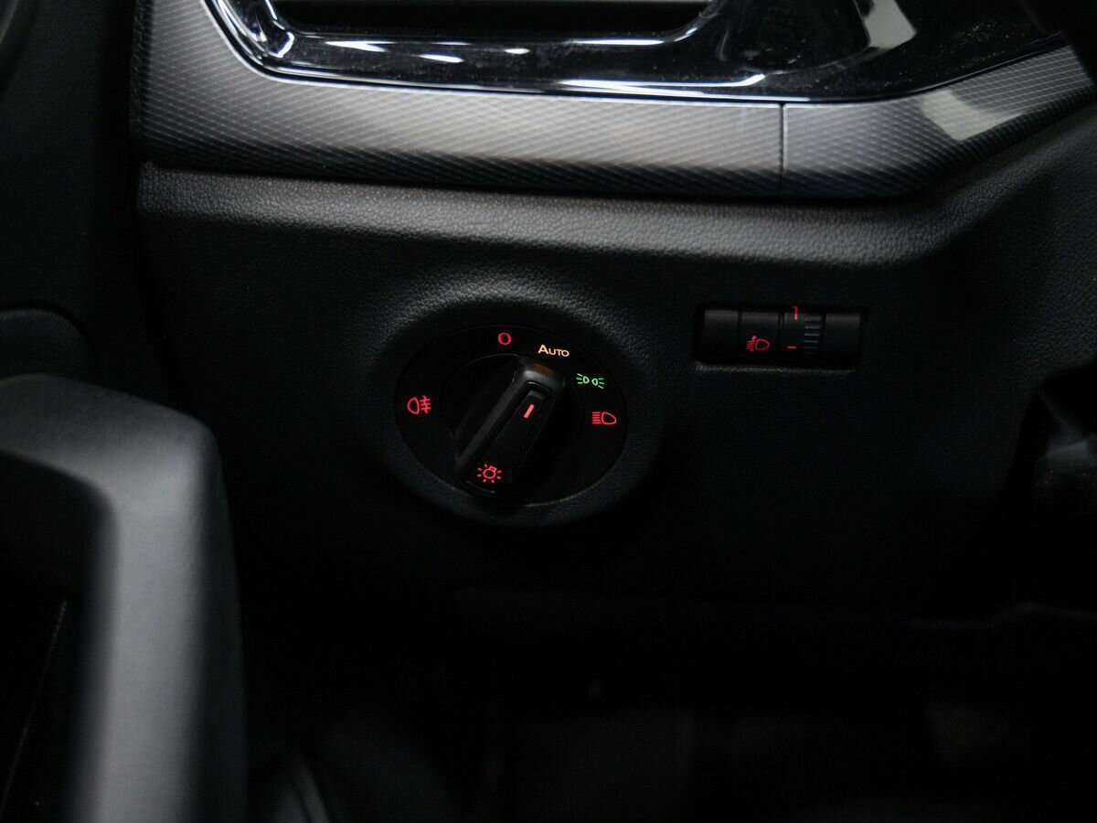 Volkswagen Polo б/у, 2020, Роботизированная. Фото: #16