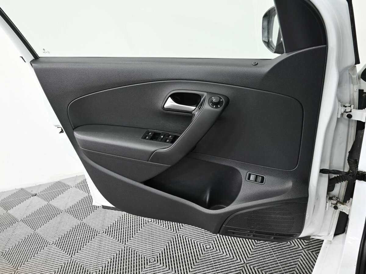 Volkswagen Polo б/у, 2019, Автоматическая. Фото: #11