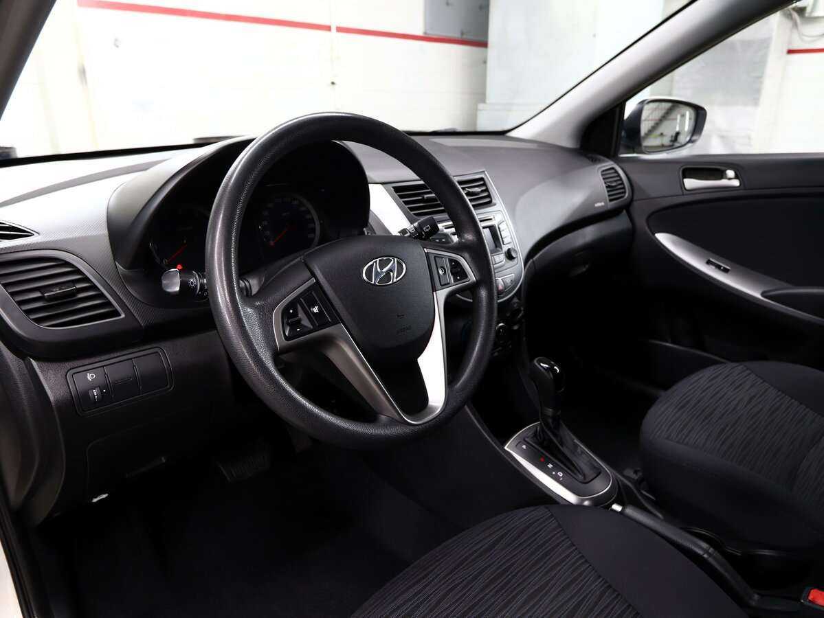 Hyundai Solaris б/у, 2015, Автоматическая. Фото: #5