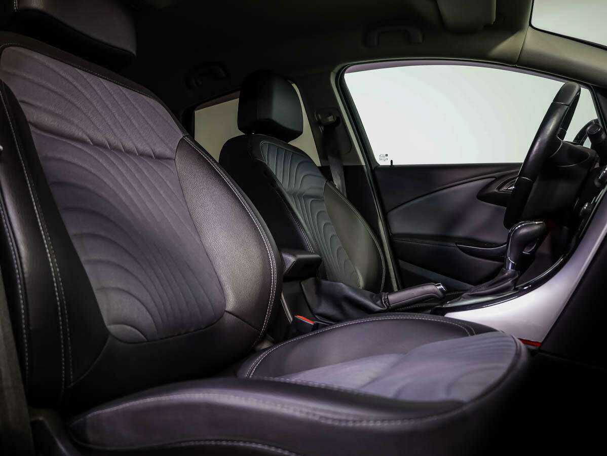 Opel Astra б/у, 2015, Автоматическая. Фото: #10