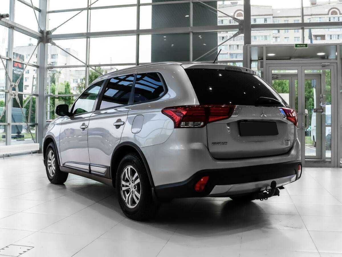 Mitsubishi Outlander б/у, 2016, Вариатор. Фото: #6