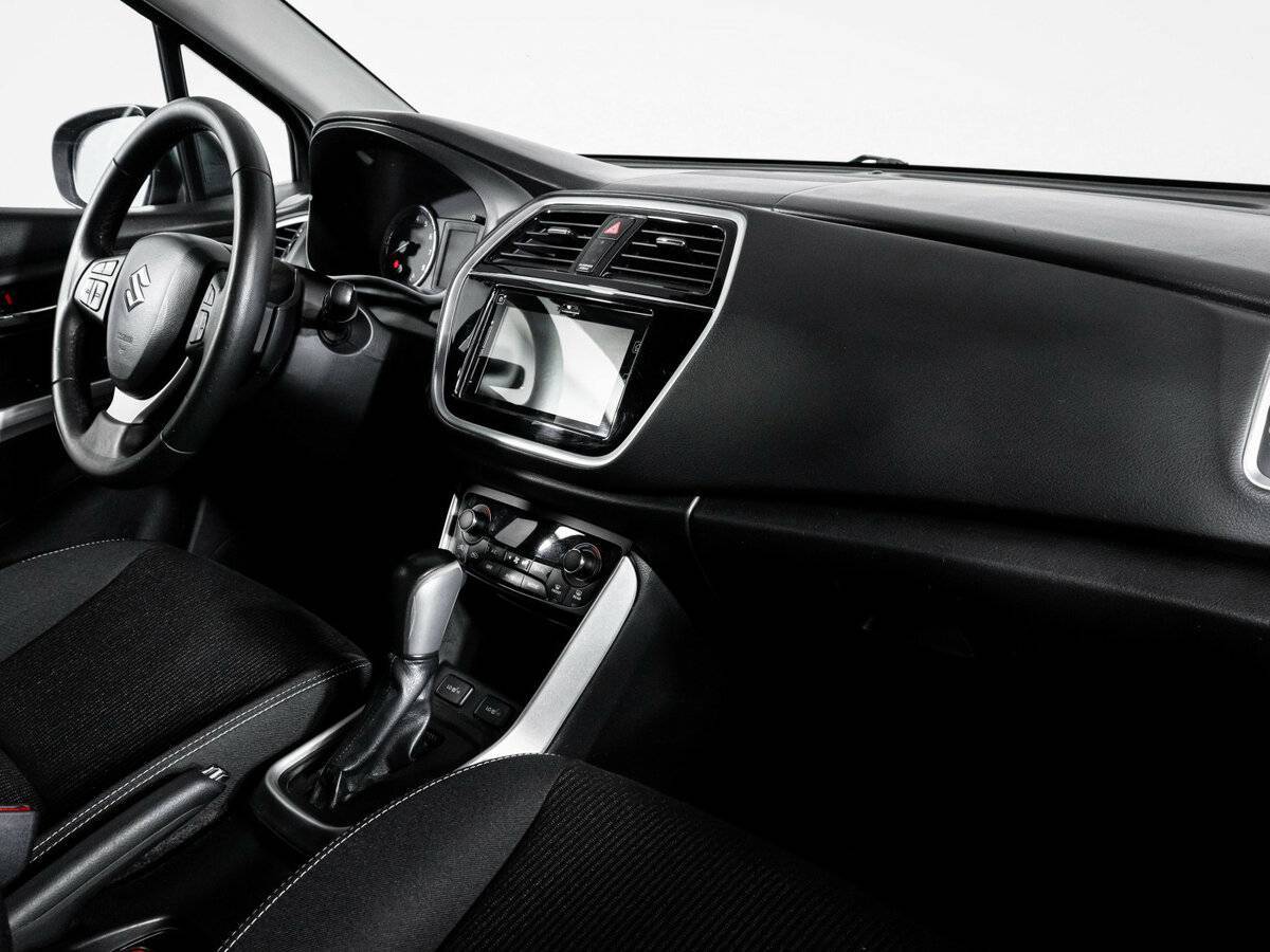 Suzuki SX4 б/у, 2016, Автоматическая. Фото: #8