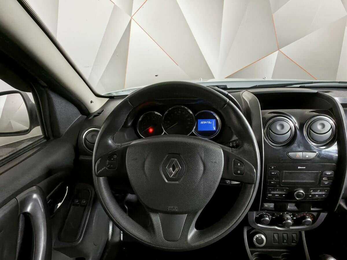 Renault Duster б/у, 2017, Механическая. Фото: #12