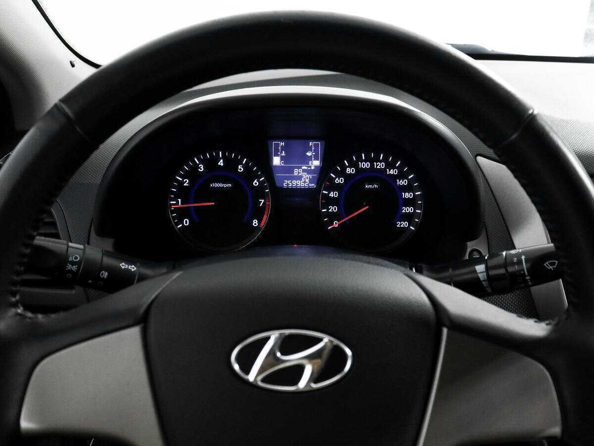 Hyundai Solaris б/у, 2014, Механическая. Фото: #10