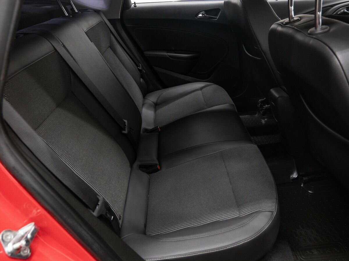 Opel Astra б/у, 2013, Автоматическая. Фото: #8