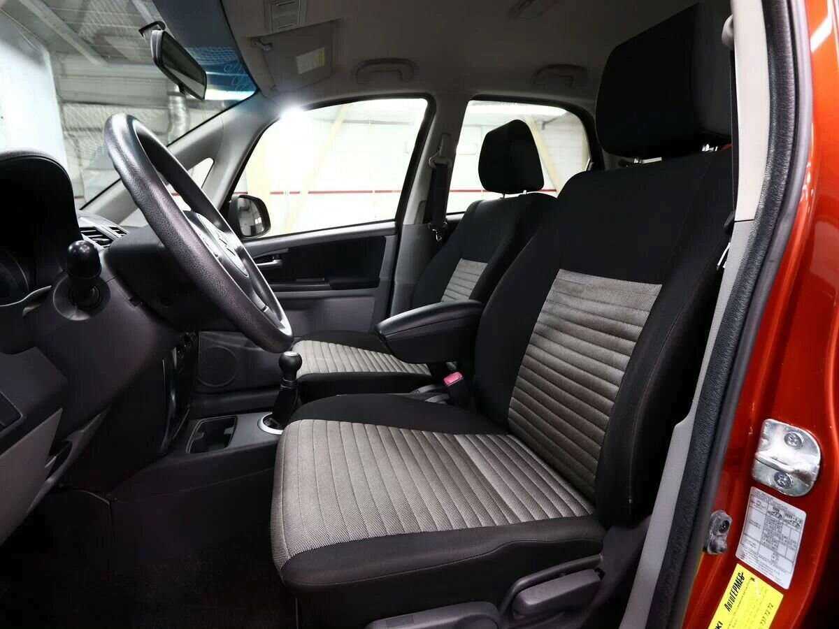 Suzuki SX4 б/у, 2013, Механическая. Фото: #9