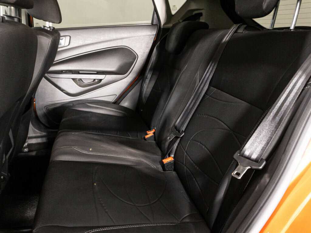 Ford Fiesta б/у, 2015, Роботизированная. Фото: #9