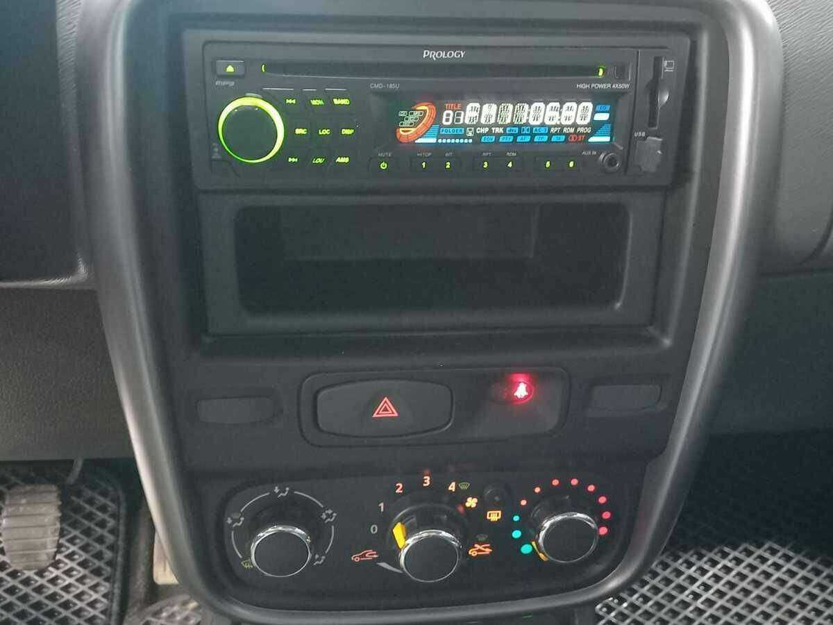 Renault Duster б/у, 2012, Механическая. Фото: #12