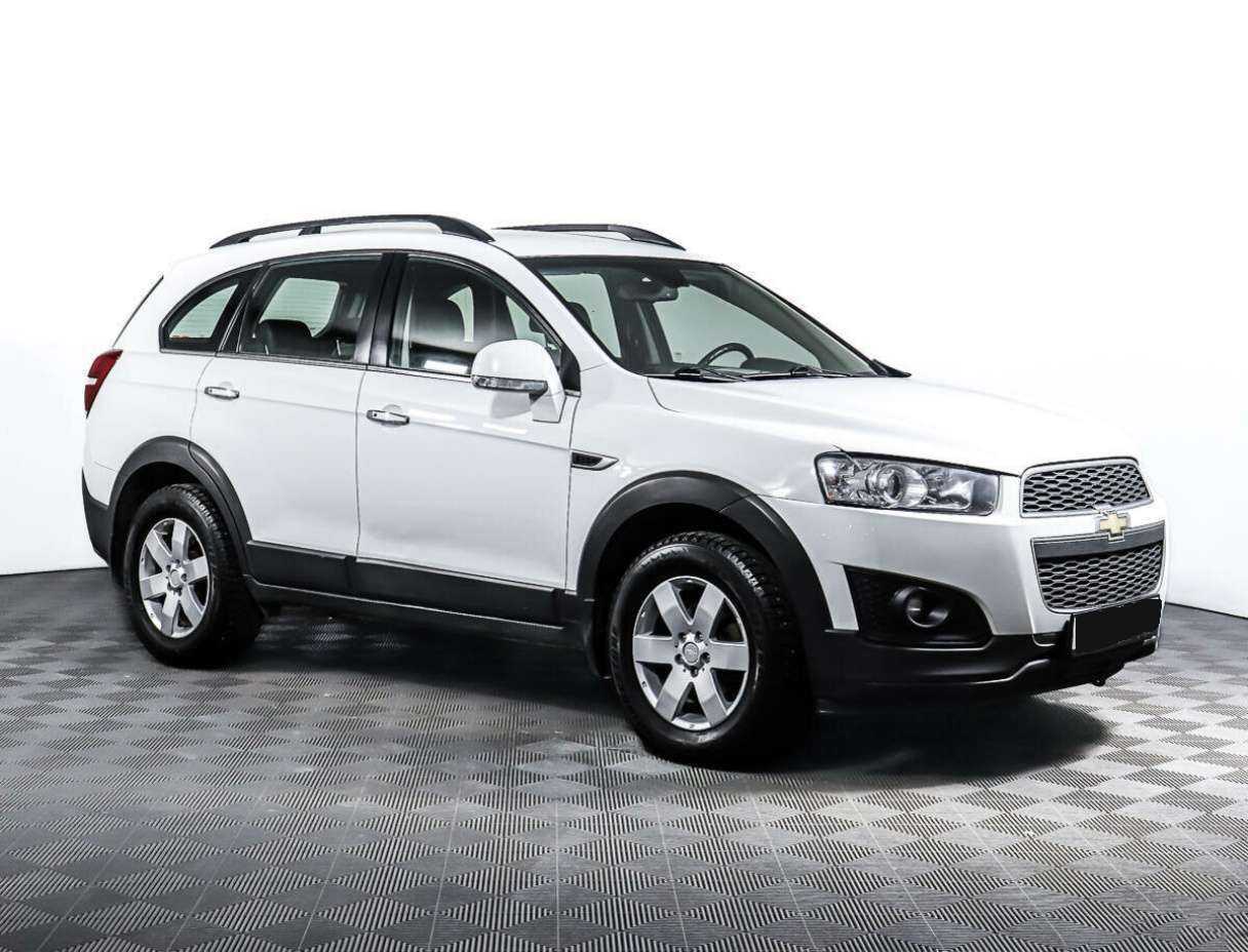 Chevrolet Captiva б/у, 2014, Автоматическая. Фото: #2
