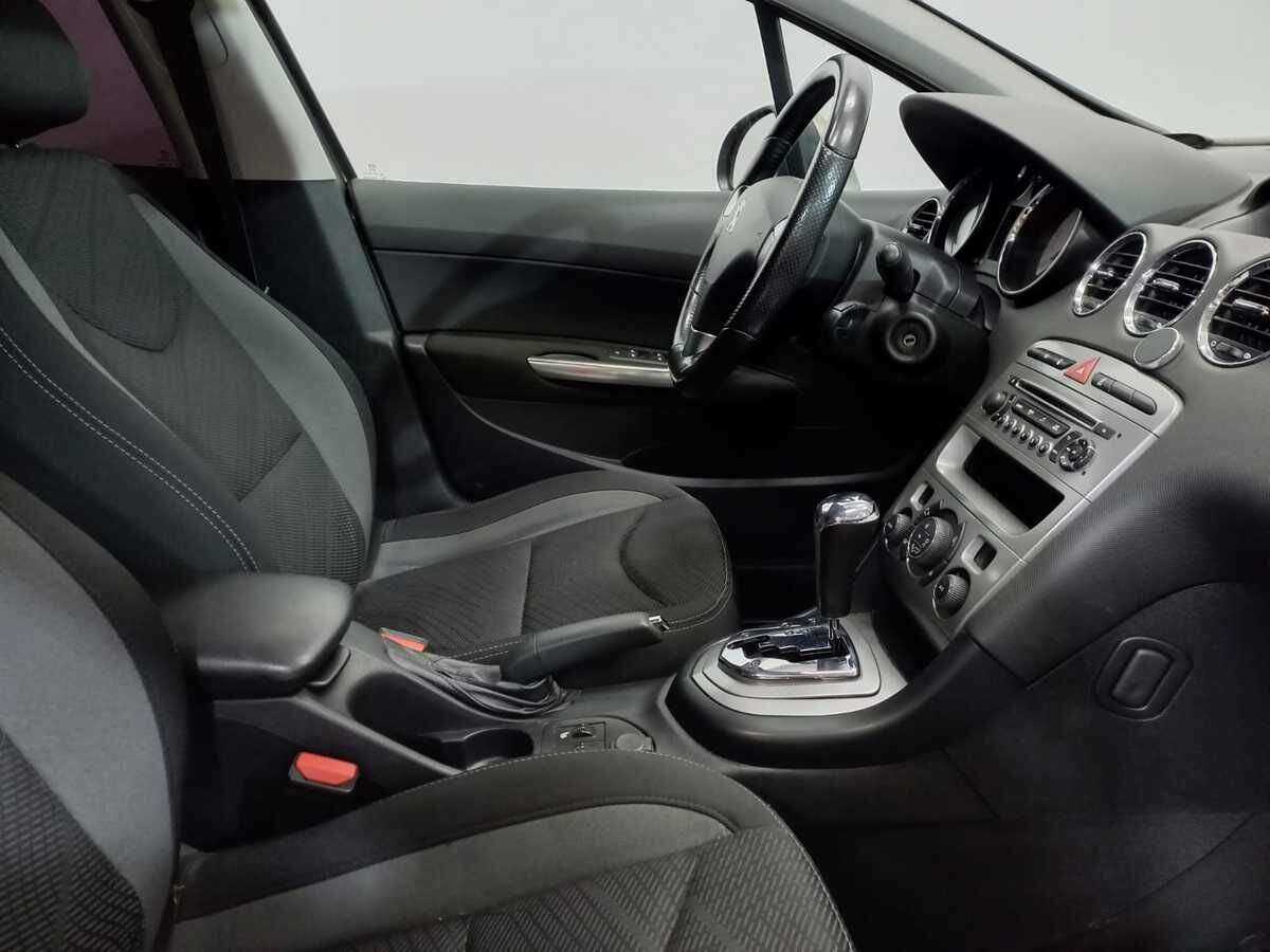 Peugeot 408 б/у, 2016, Автоматическая. Фото: #9