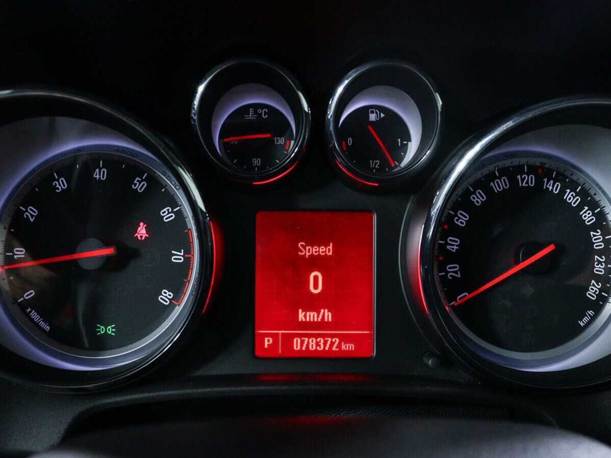 Opel Astra б/у, 2014, Автоматическая. Фото: #10