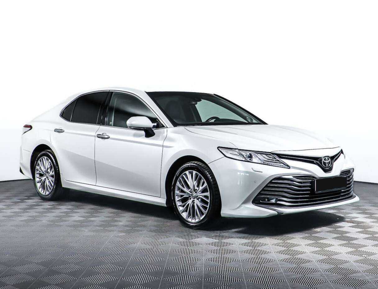 Toyota Camry б/у, 2019, Автоматическая. Фото: #2