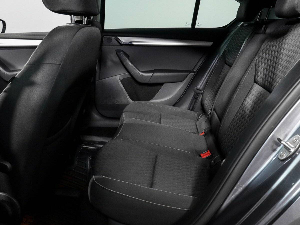 Skoda Octavia б/у, 2016, Роботизированная. Фото: #5