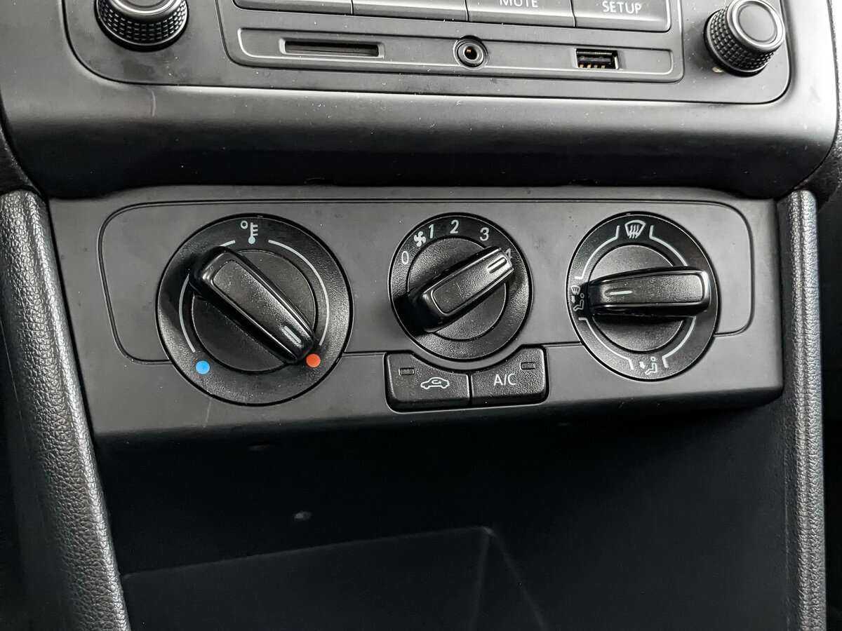 Volkswagen Polo б/у, 2019, Автоматическая. Фото: #19