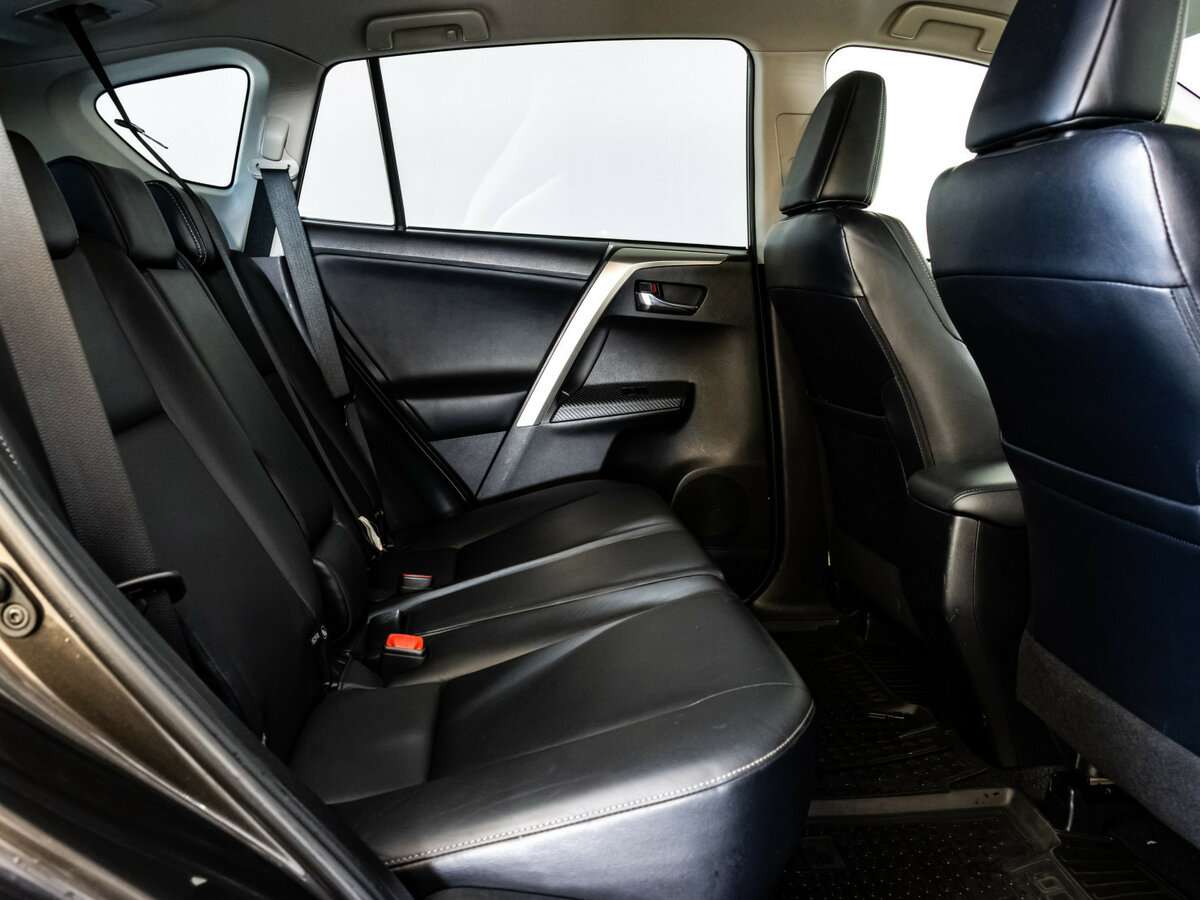 Toyota RAV4 б/у, 2015, Автоматическая. Фото: #13