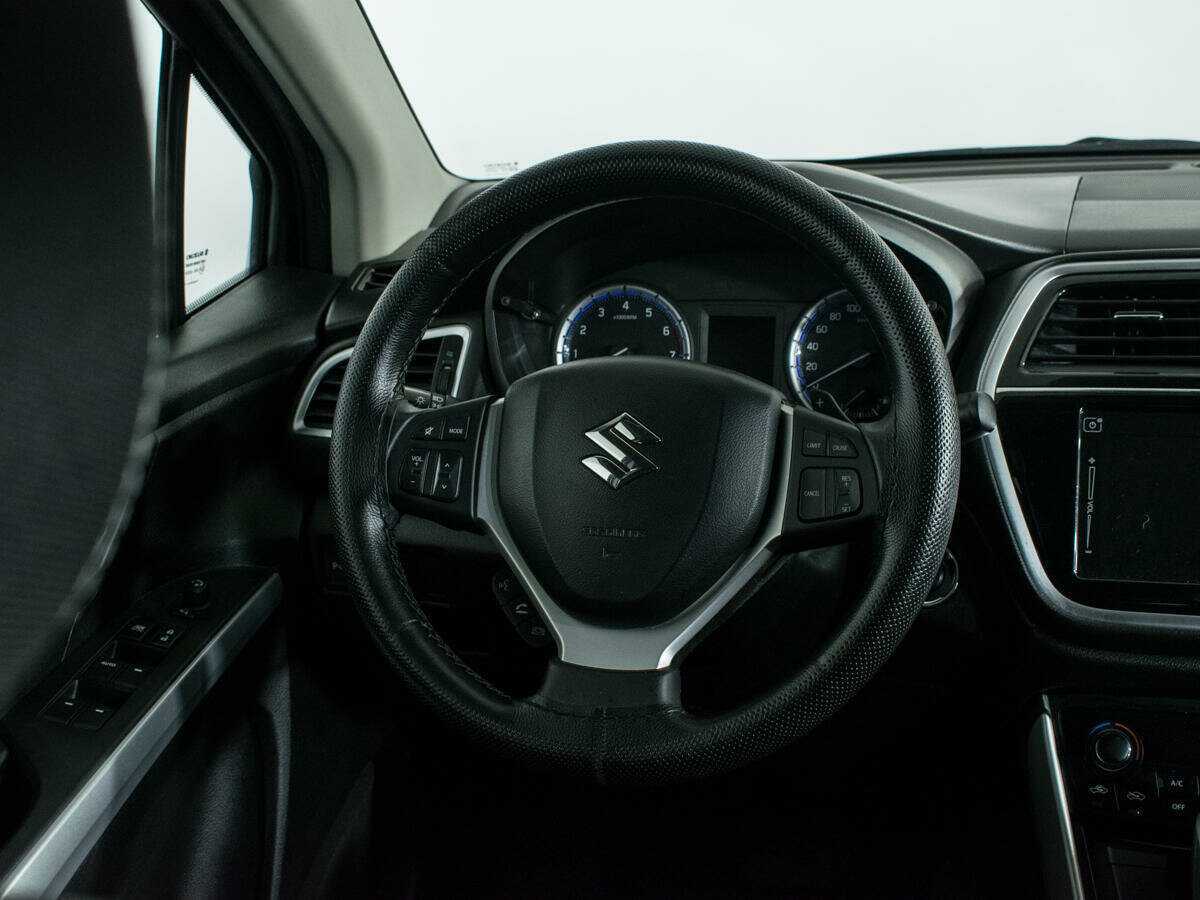 Suzuki SX4 б/у, 2018, Автоматическая. Фото: #13