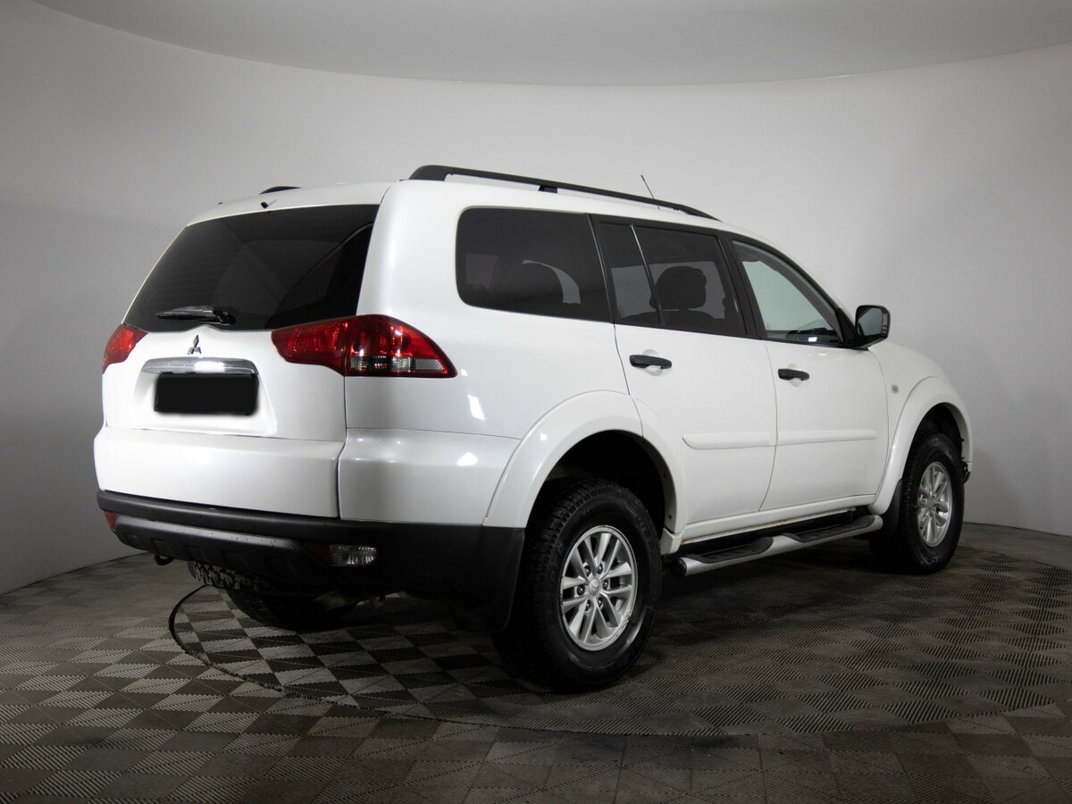 Mitsubishi Pajero Sport б/у, 2014, Механическая. Фото: #4