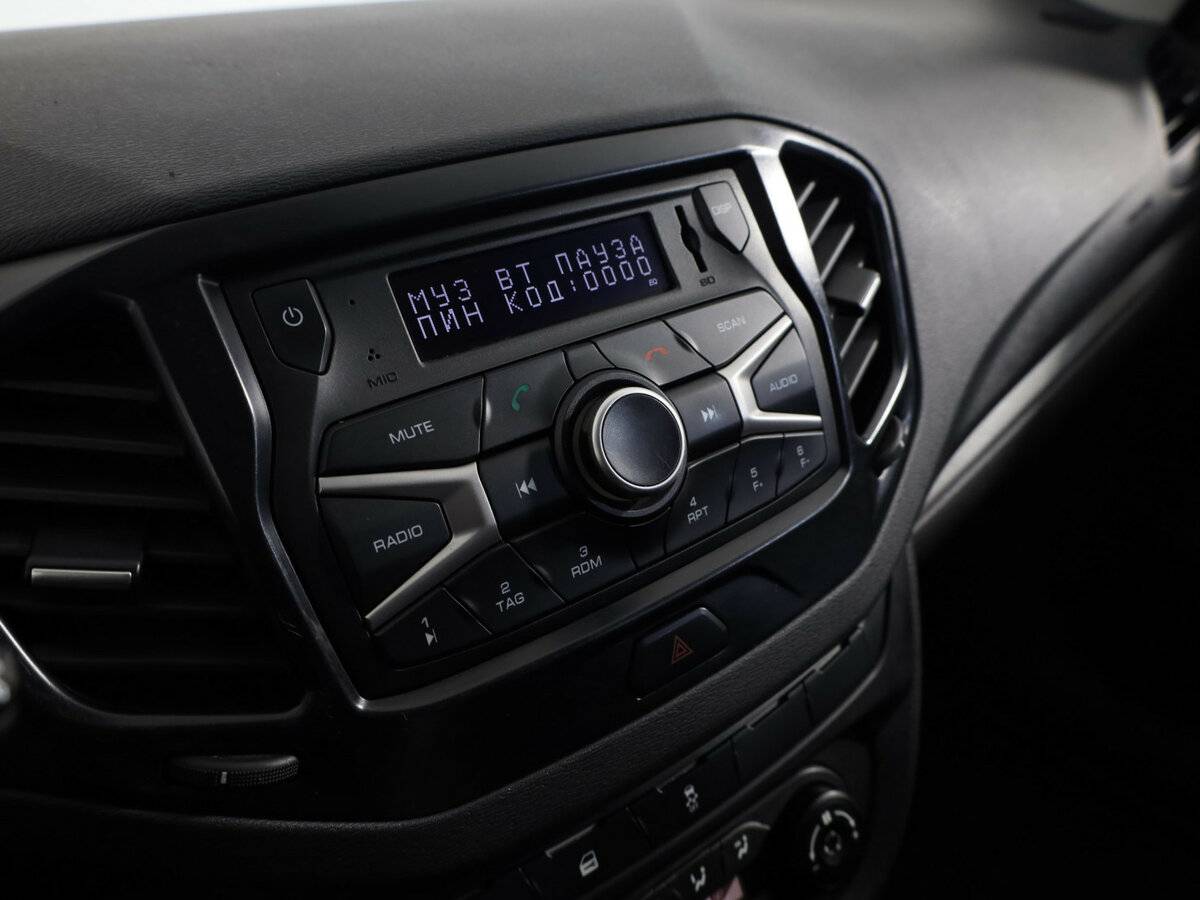 Lada (ВАЗ) Vesta б/у, 2017, Механическая. Фото: #11