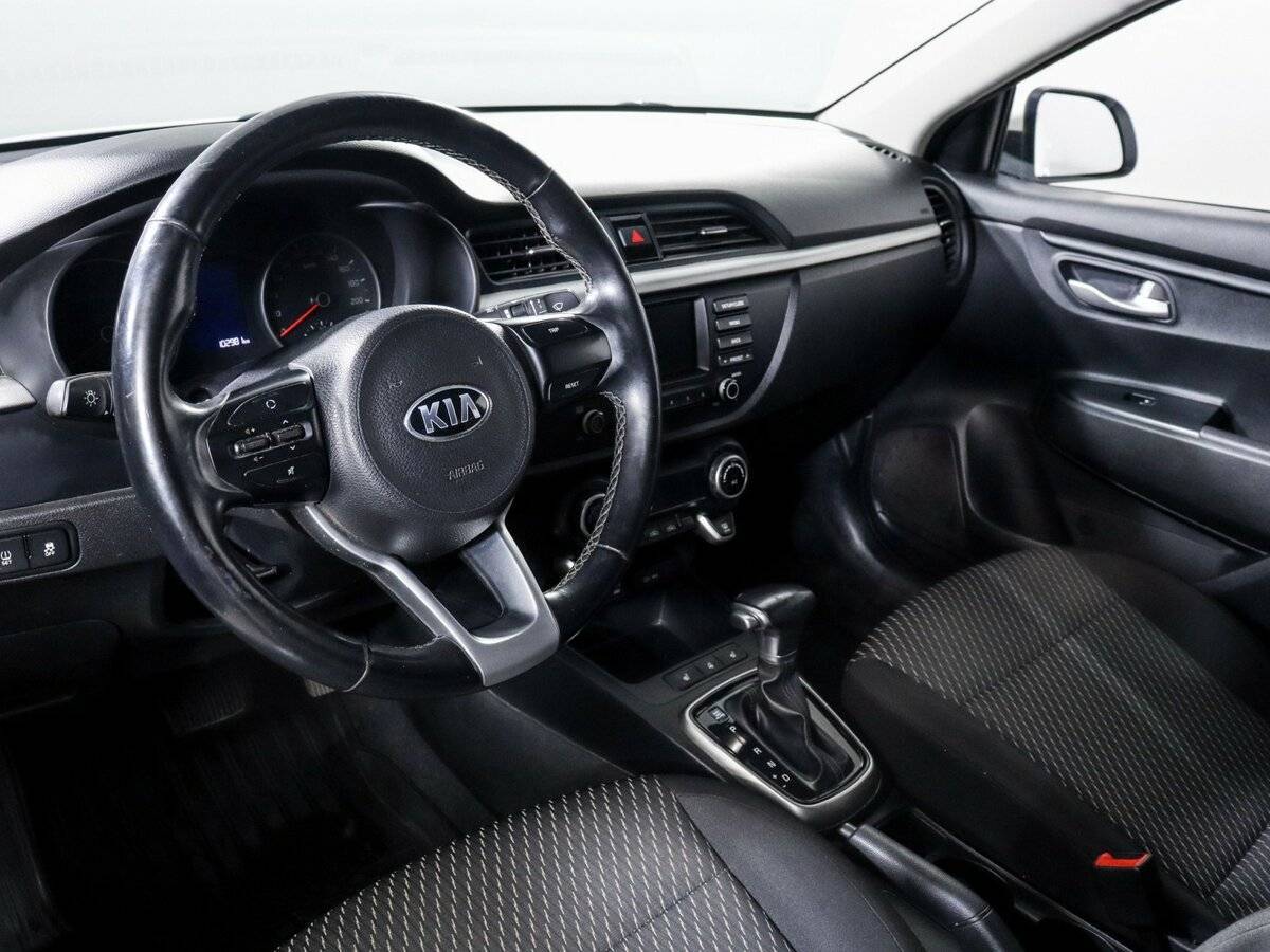 Kia Rio б/у, 2017, Автоматическая. Фото: #9
