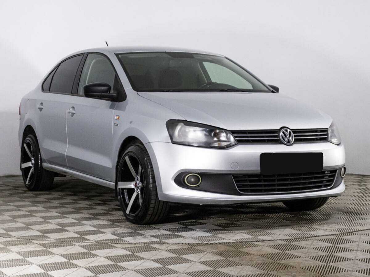 Volkswagen Polo б/у, 2013, Механическая. Фото: #2