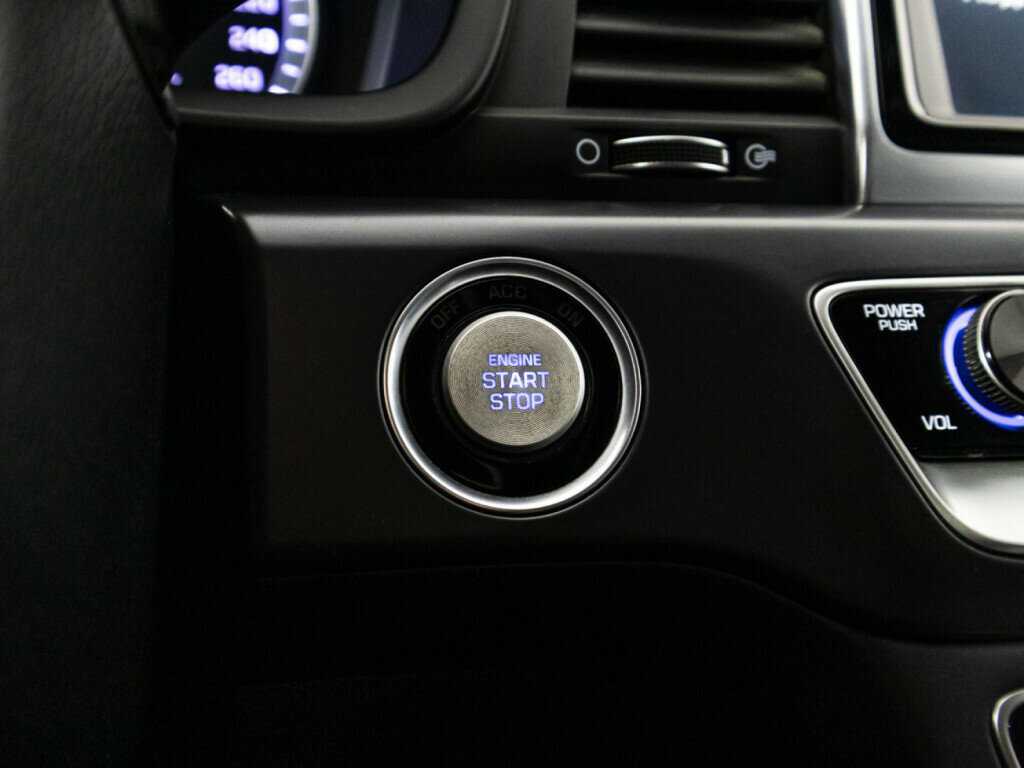 Hyundai Sonata б/у, 2019, Автоматическая. Фото: #17