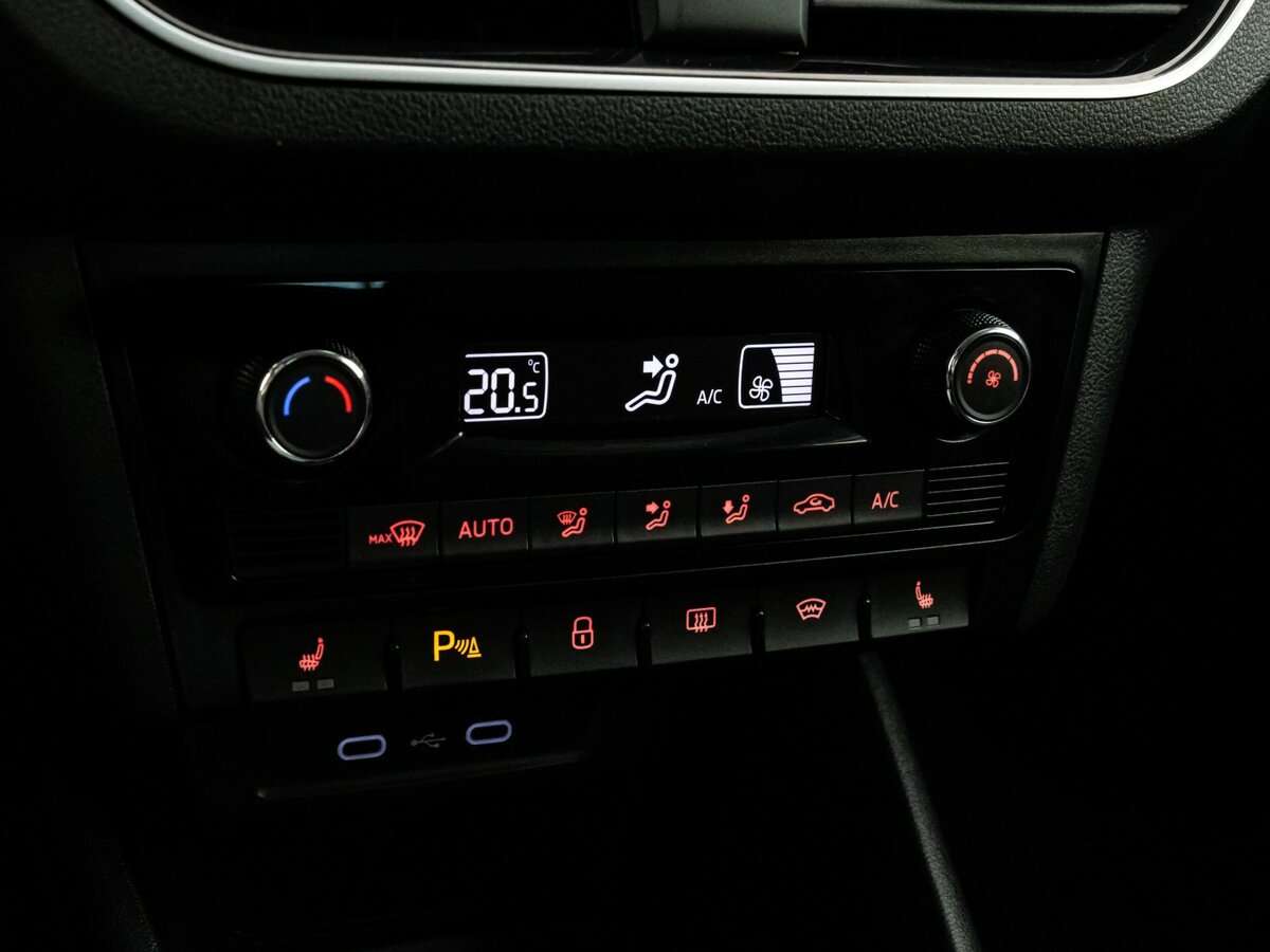 Volkswagen Polo б/у, 2021, Механическая. Фото: #14