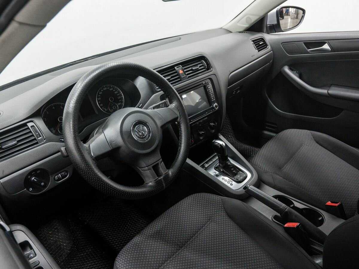 Volkswagen Jetta б/у, 2013, Автоматическая. Фото: #12