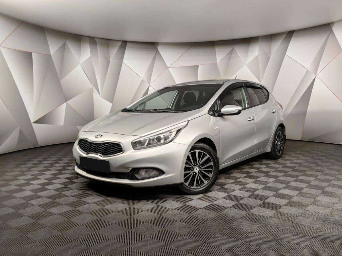 Kia Ceed б/у, 2013, Автоматическая. Фото: #0