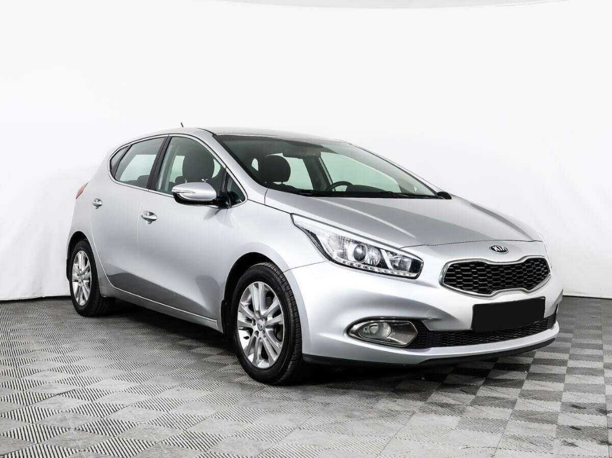 Kia Ceed б/у, 2013, Автоматическая. Фото: #2