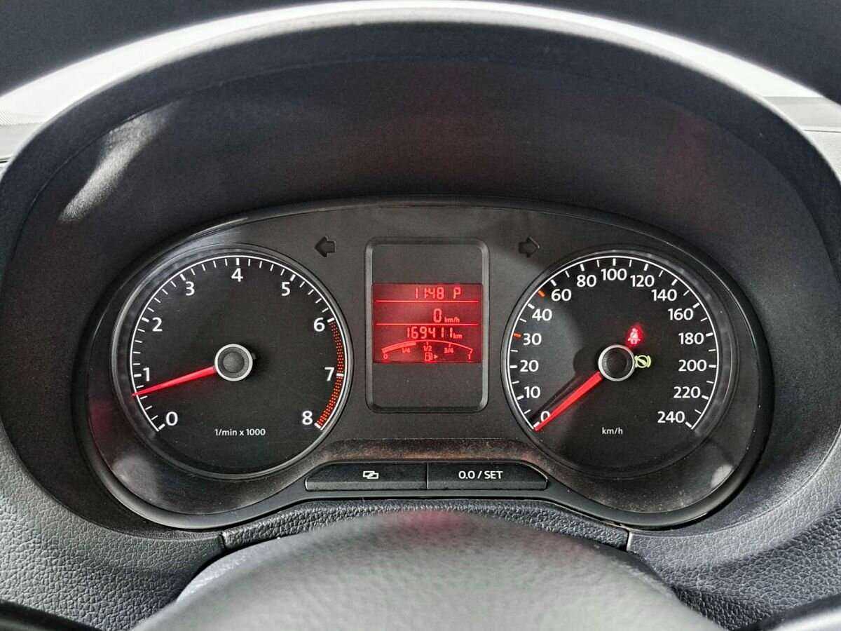 Volkswagen Polo б/у, 2012, Механическая. Фото: #10