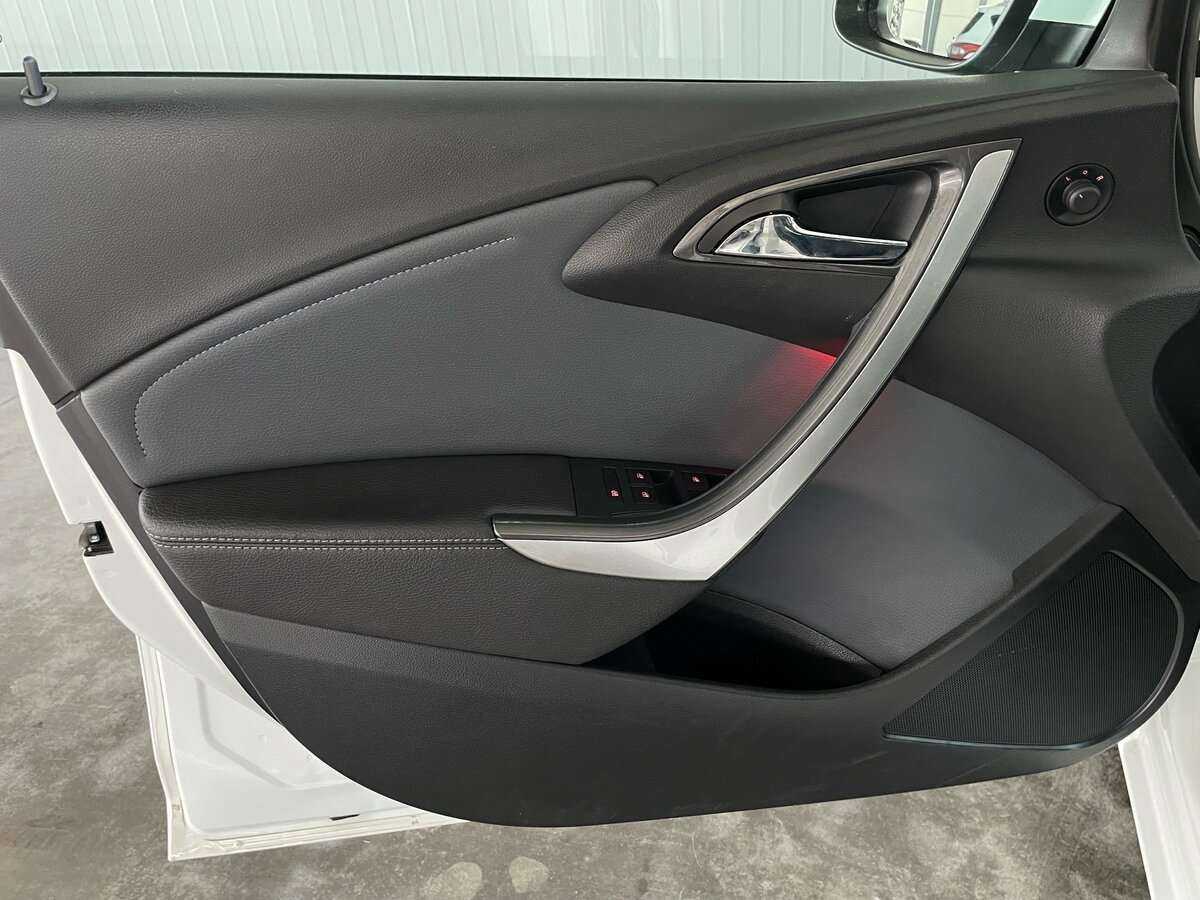 Opel Astra б/у, 2014, Автоматическая. Фото: #19