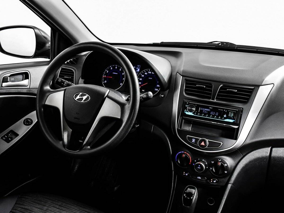 Hyundai Solaris б/у, 2016, Автоматическая. Фото: #7