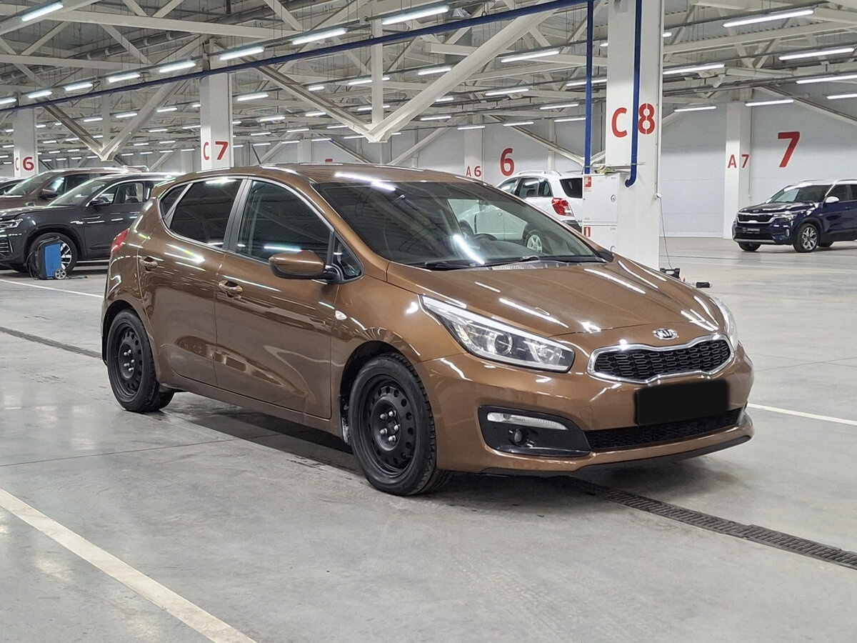 Kia Ceed б/у, 2015, Автоматическая. Фото: #2