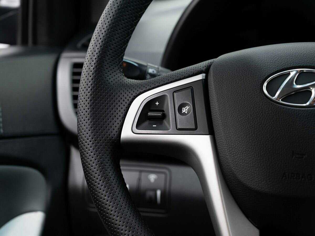 Hyundai Solaris б/у, 2012, Механическая. Фото: #14