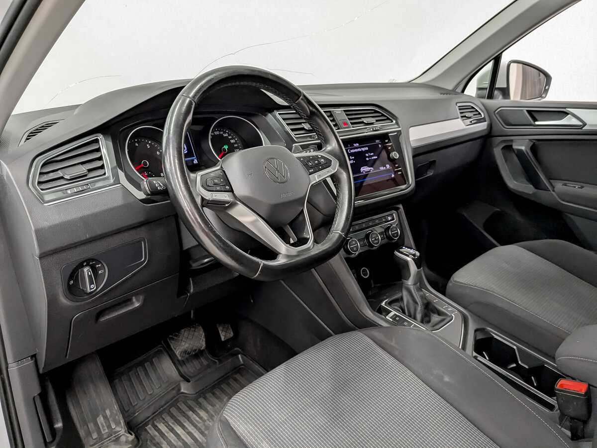 Volkswagen Tiguan б/у, 2021, Роботизированная. Фото: #14