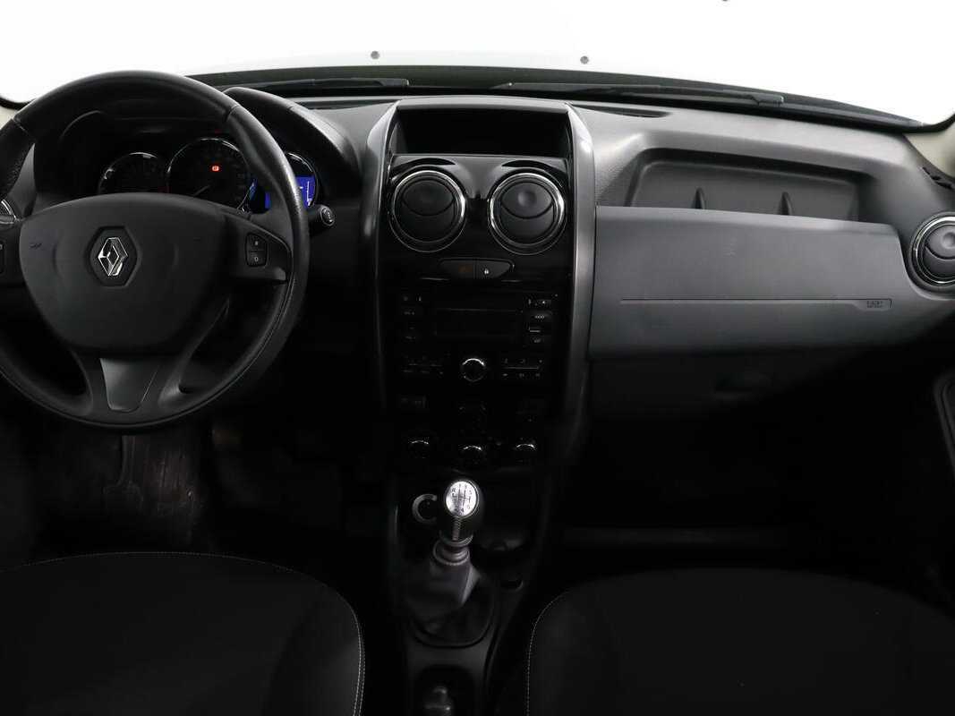 Renault Duster б/у, 2017, Механическая. Фото: #11