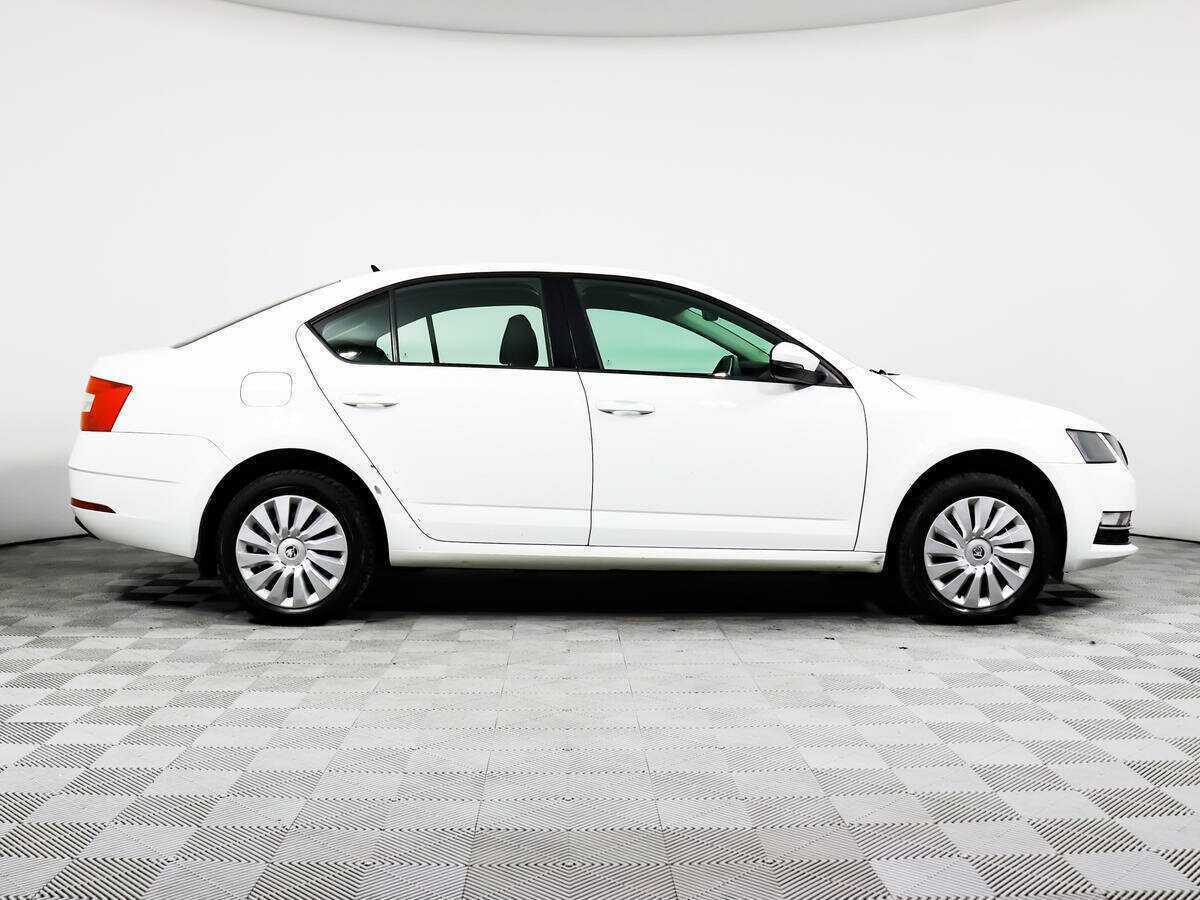 Skoda Octavia б/у, 2018, Автоматическая. Фото: #3