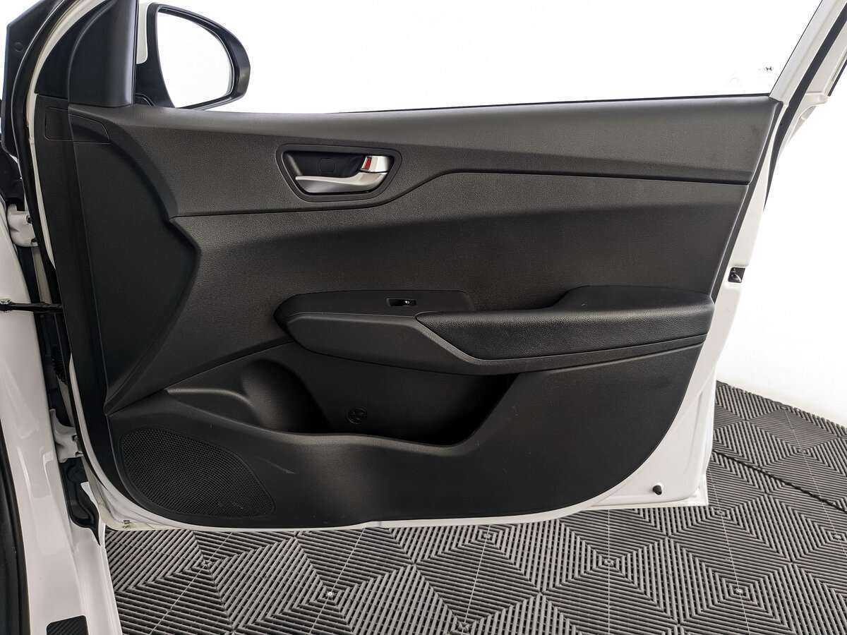 Hyundai Solaris б/у, 2021, Автоматическая. Фото: #20