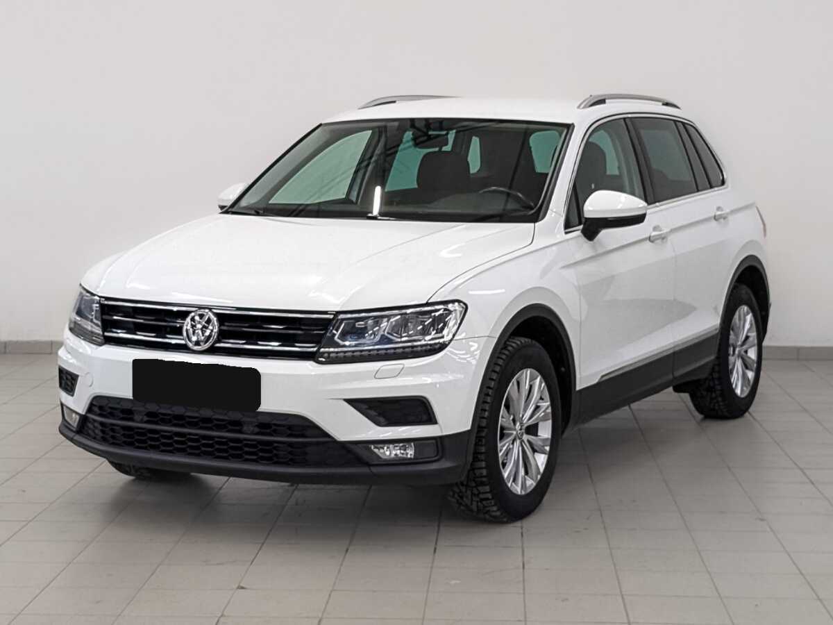 Volkswagen Tiguan б/у, 2018, Роботизированная. Посмотреть фото