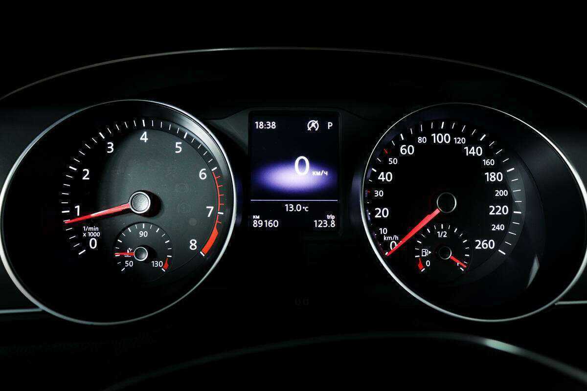 Volkswagen Passat б/у, 2016, Роботизированная. Фото: #9