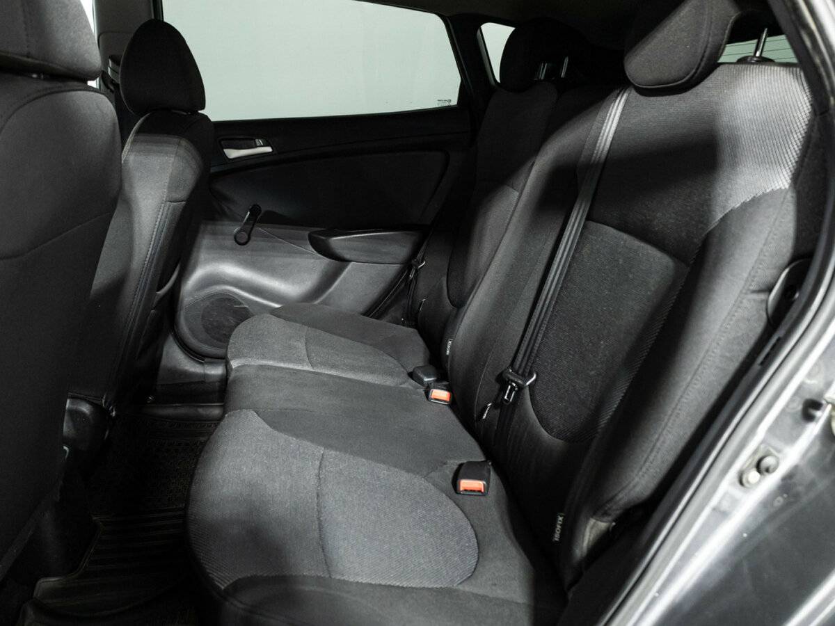 Hyundai Solaris б/у, 2012, Автоматическая. Фото: #9