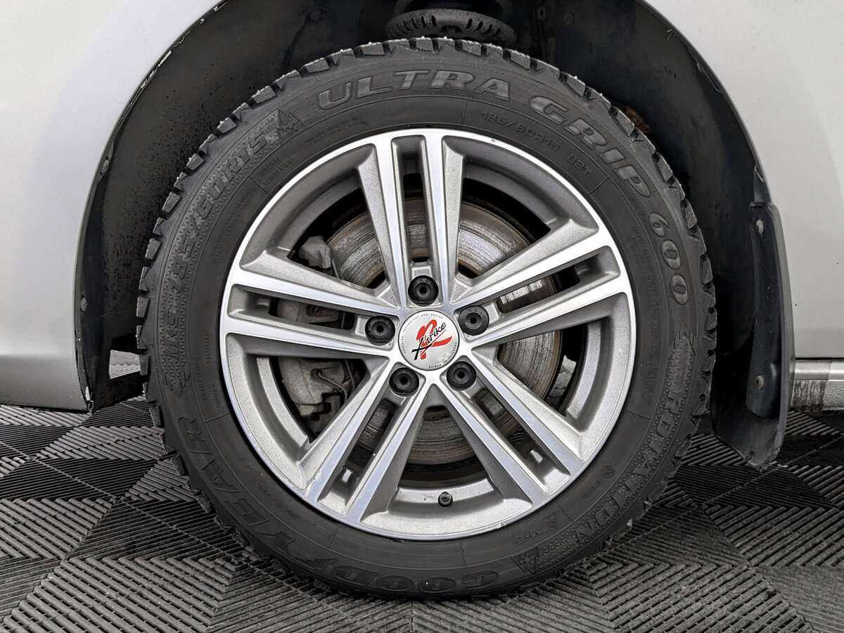 Volkswagen Polo б/у, 2019, Механическая. Фото: #16