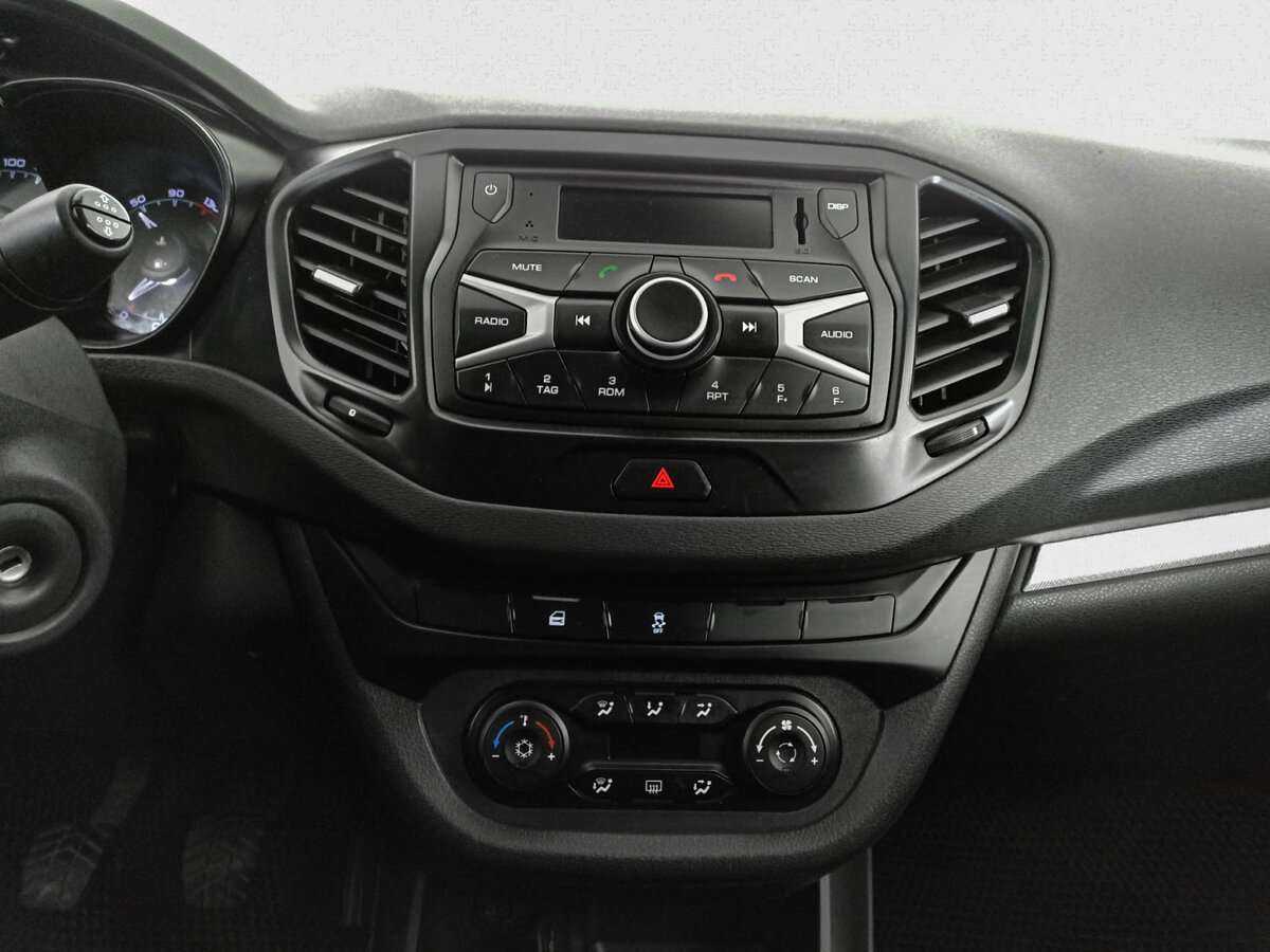 Lada (ВАЗ) Vesta б/у, 2017, Механическая. Фото: #12