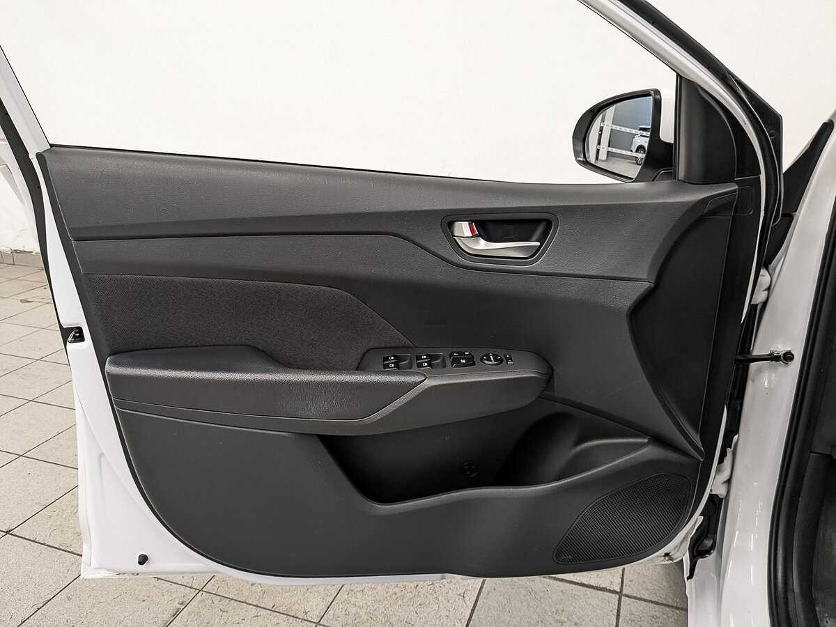 Hyundai Solaris б/у, 2021, Автоматическая. Фото: #16