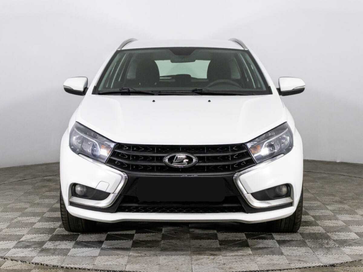 Lada (ВАЗ) Vesta б/у, 2017, Механическая. Фото: #1