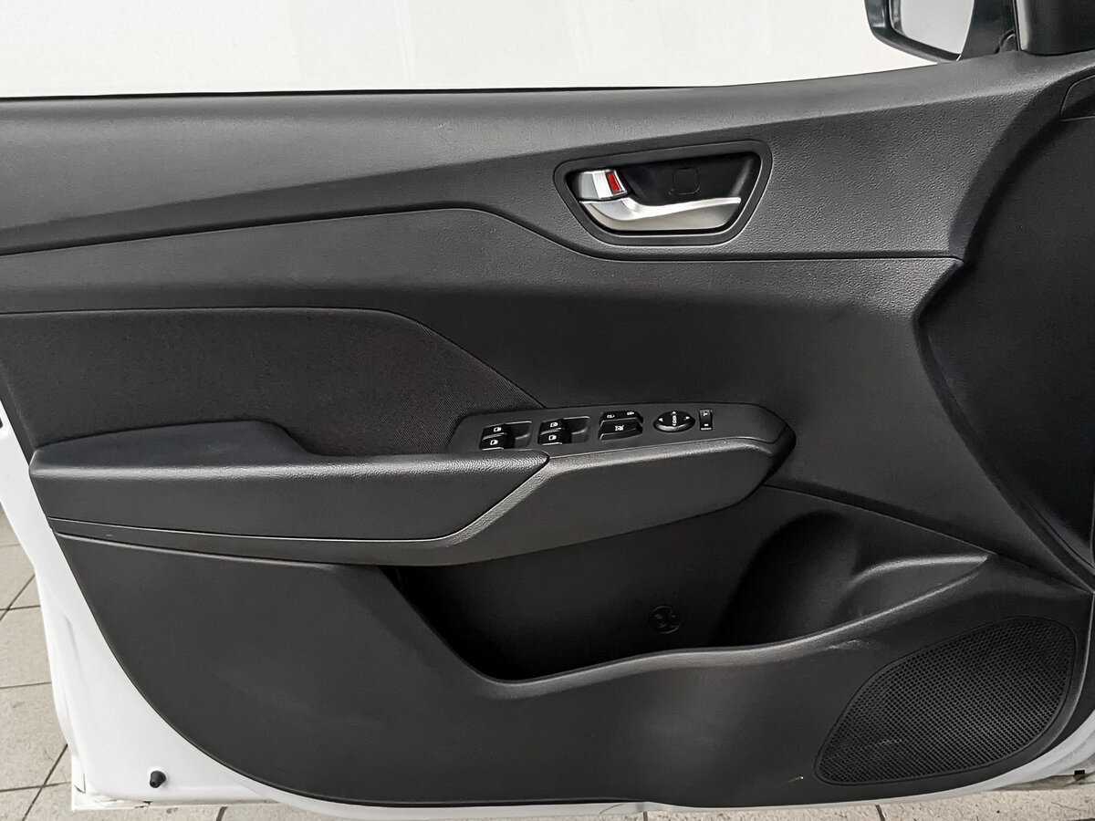 Hyundai Solaris б/у, 2021, Автоматическая. Фото: #18